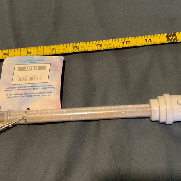 Disneys  FROZEN SNOWFLAKE GLOW WAND  NWT - Picture 9 of 15
